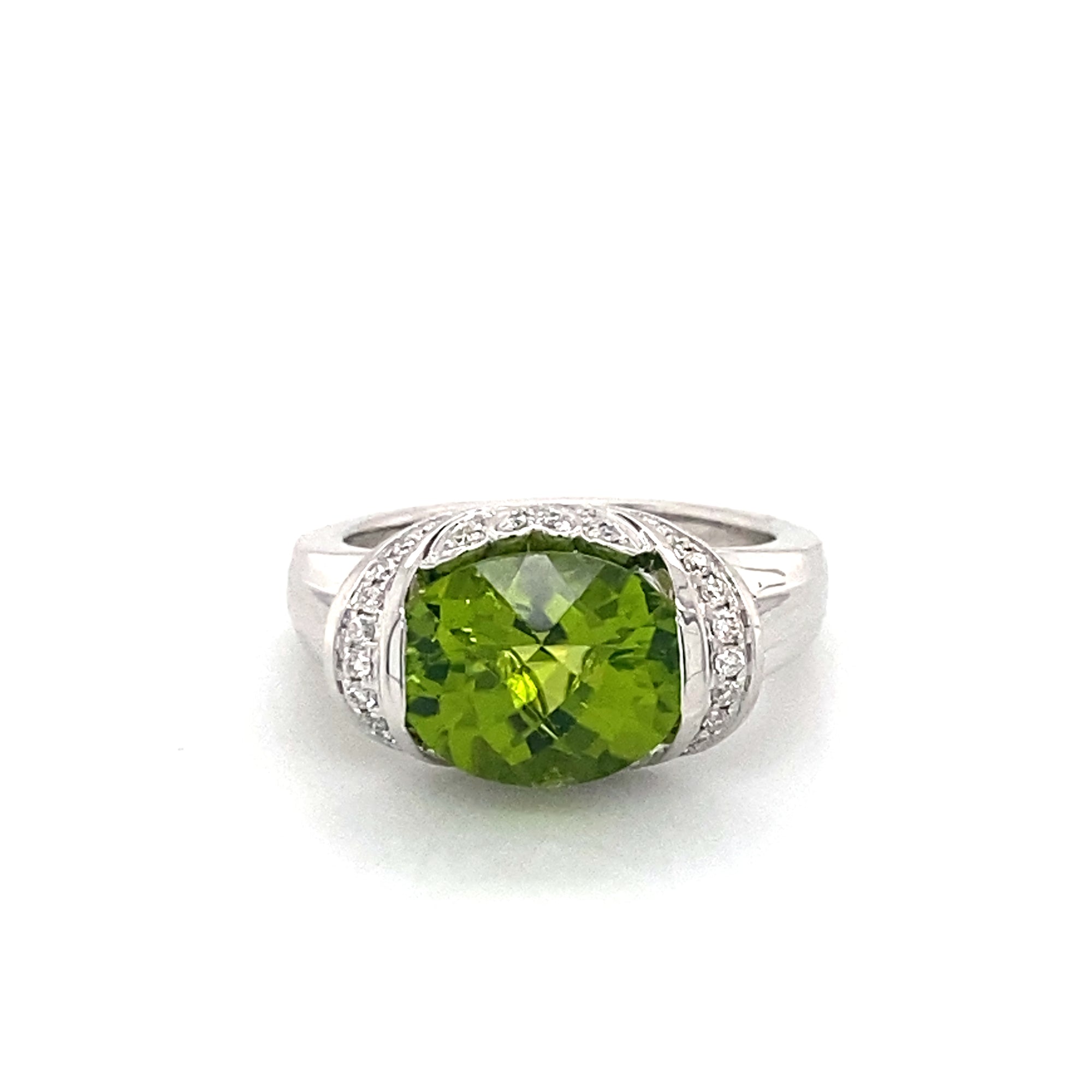 14K White Gold Oval Peridot Ring with Surrounding Diamond Accents
