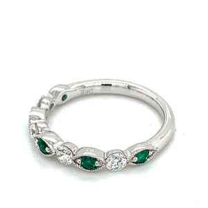 14K White Gold Emerald & Diamond Ring