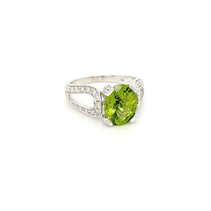 14K White Gold Oval Peridot & Split Shank Diamond Ring