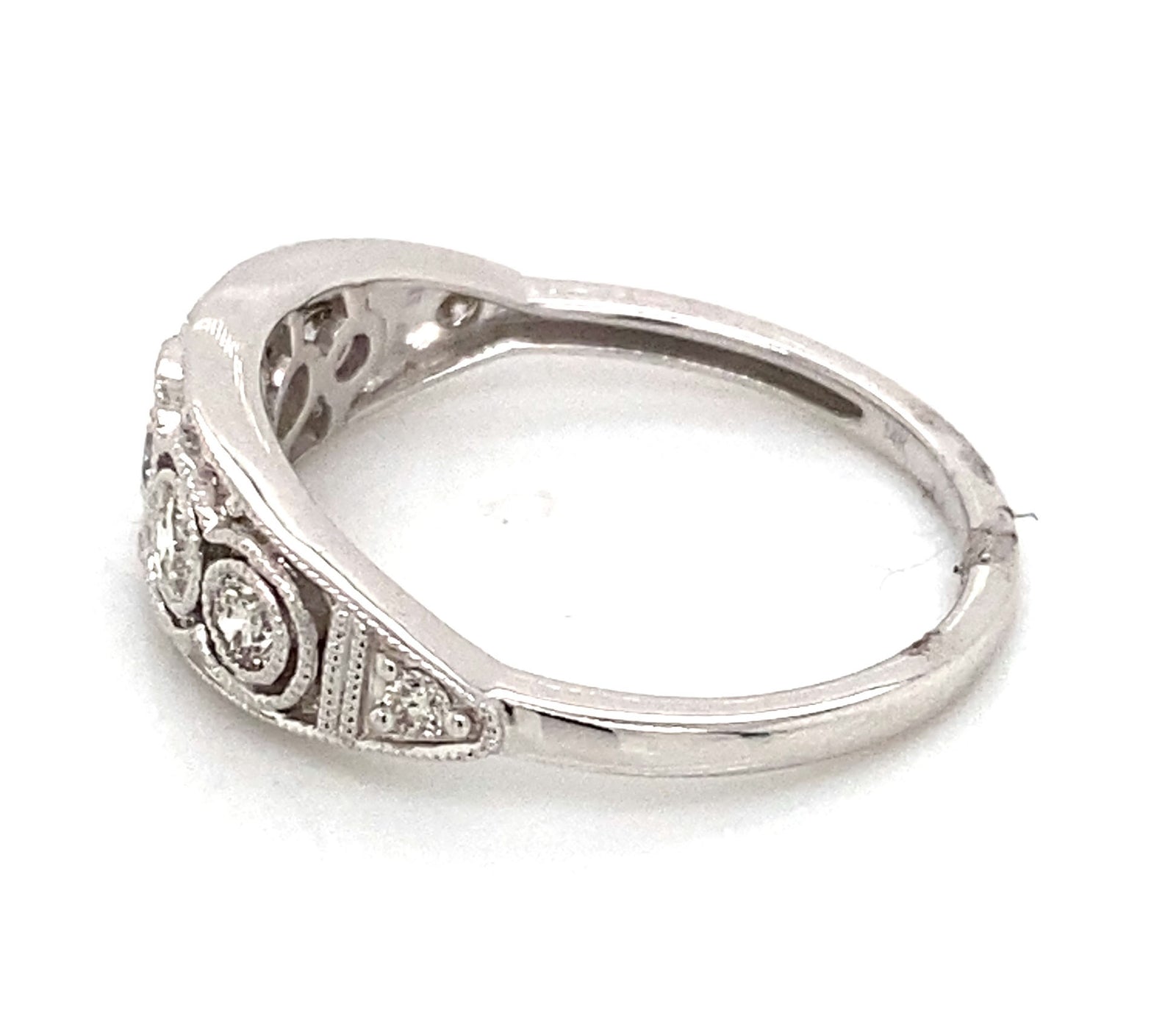 14K White Gold Diamond Vintage Style Ring