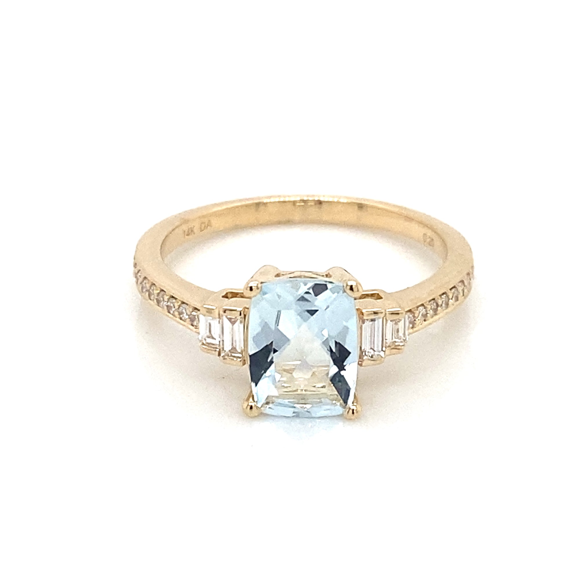 14K Yellow Gold Aquamarine & Diamond Ring