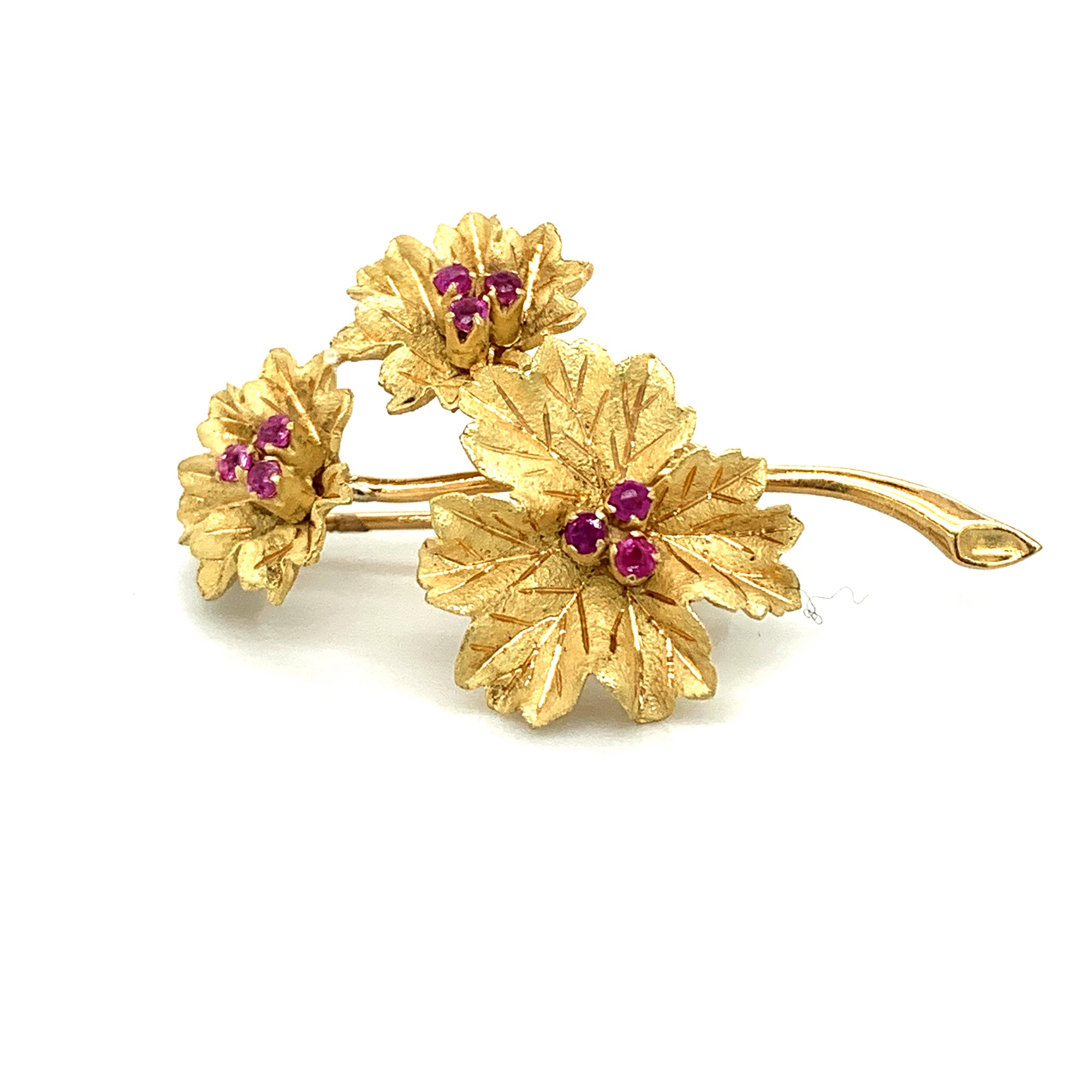 18K Yellow Gold Pink Sapphire Flower Brooch