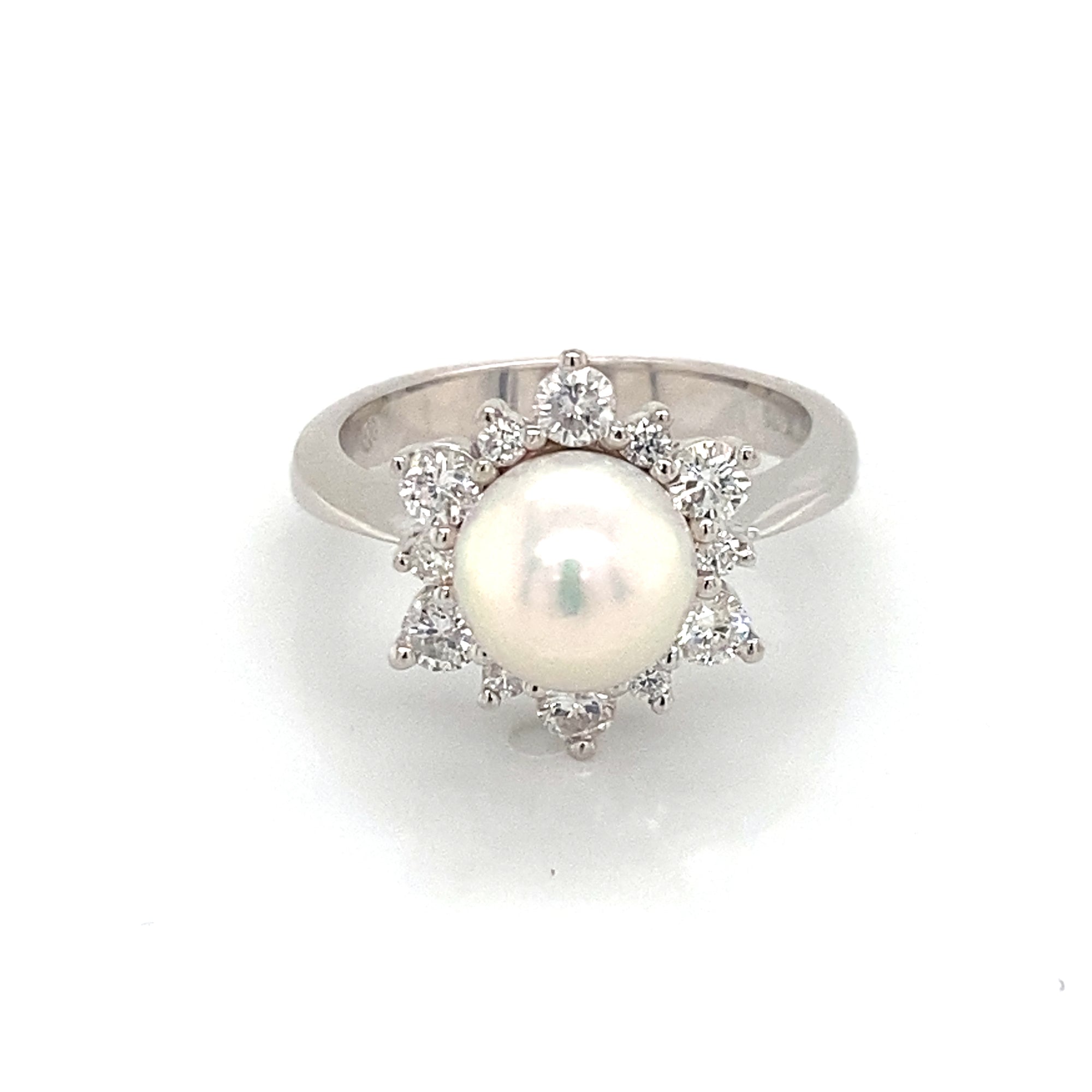 14K White Gold Pearl & Diamond Flower Design Ring