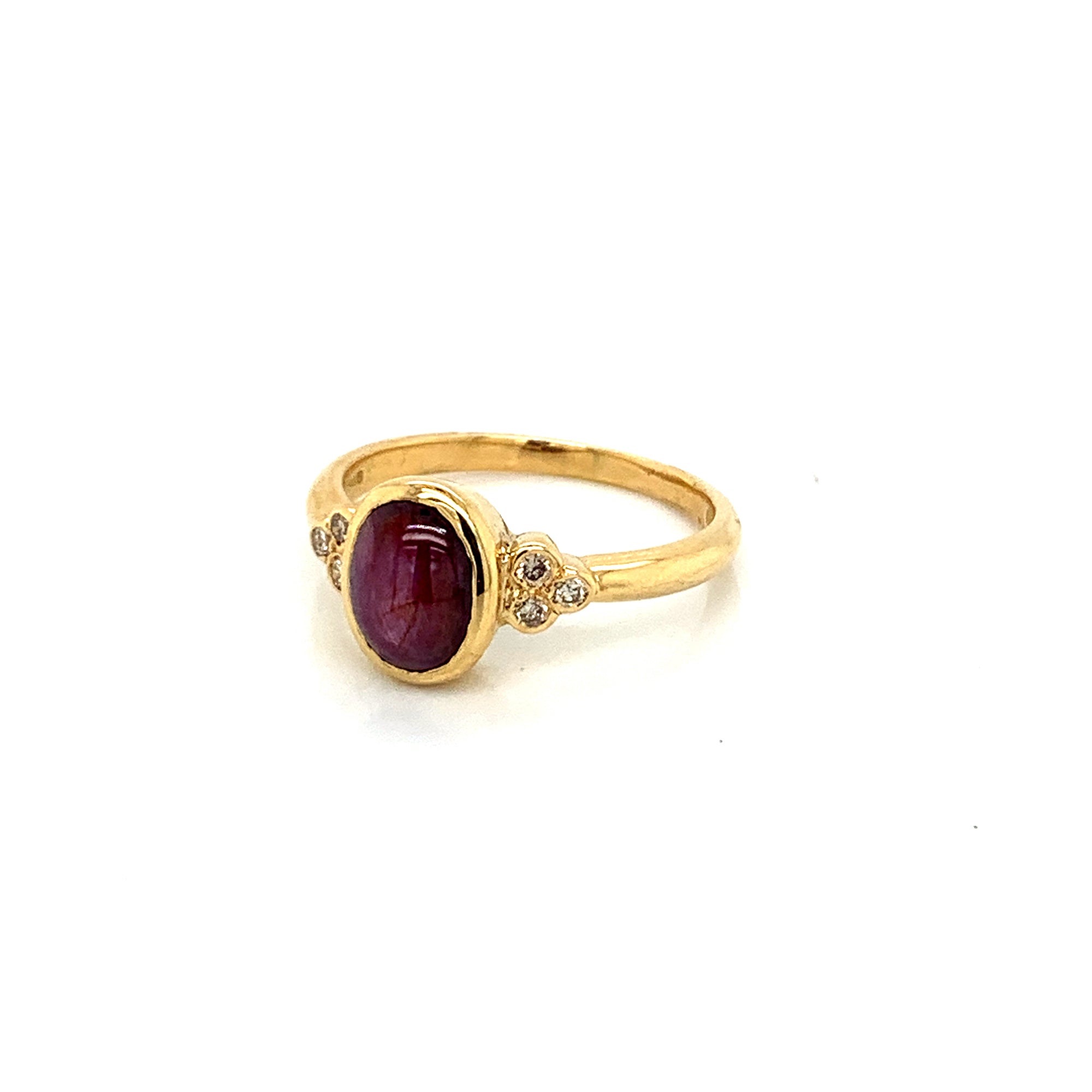 18K Yellow Gold Star Ruby Bezel Set Ring