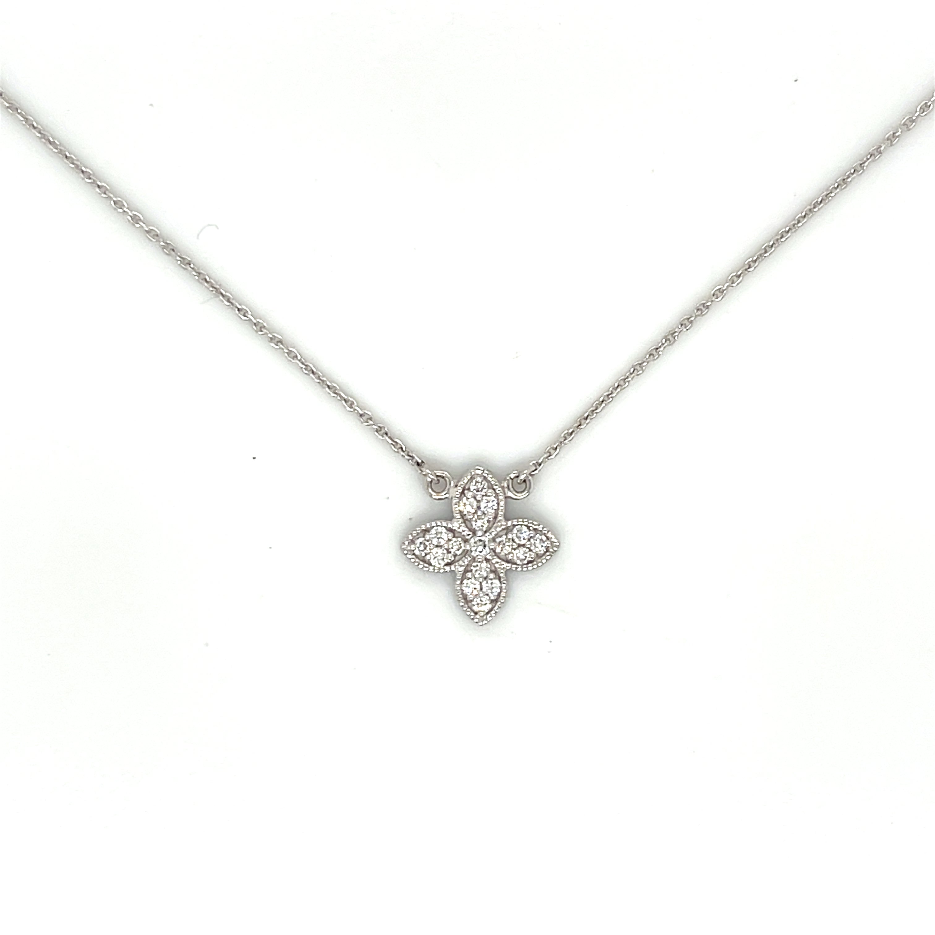 18K White Gold Diamond Flower Necklace