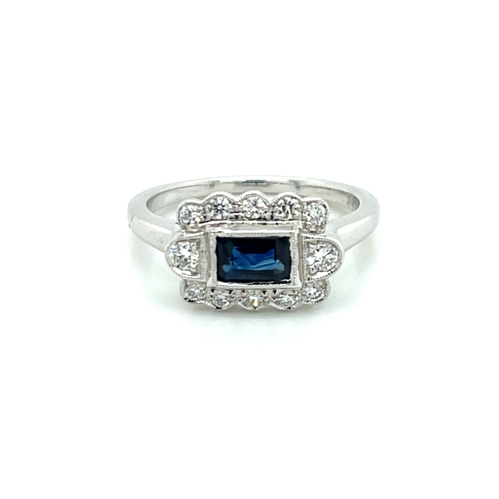 18K White Gold Sapphire & Diamond Vintage Design Ring