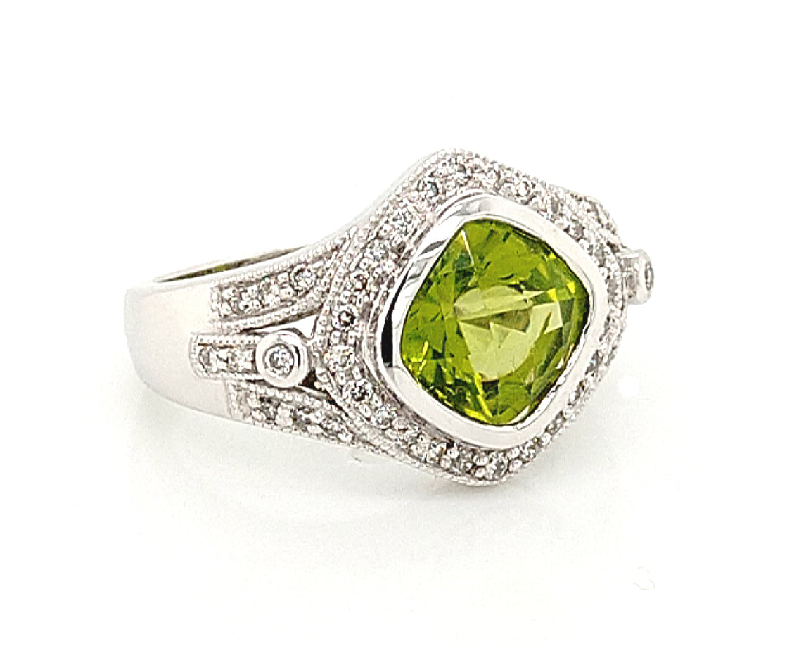 14K White Gold Bezel Set Peridot & Diamond Ring